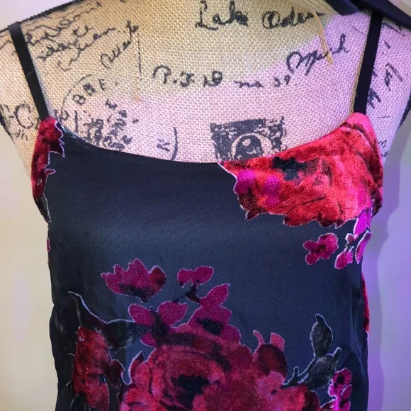 As U Wish Velvet Floral Print Black And Red Mini Dress - Picture 2 of 7